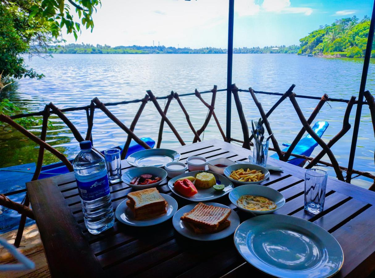 Scenery River Star Hotel Хикадува Екстериор снимка