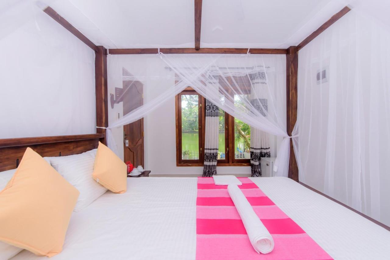 Scenery River Star Hotel Хикадува Екстериор снимка