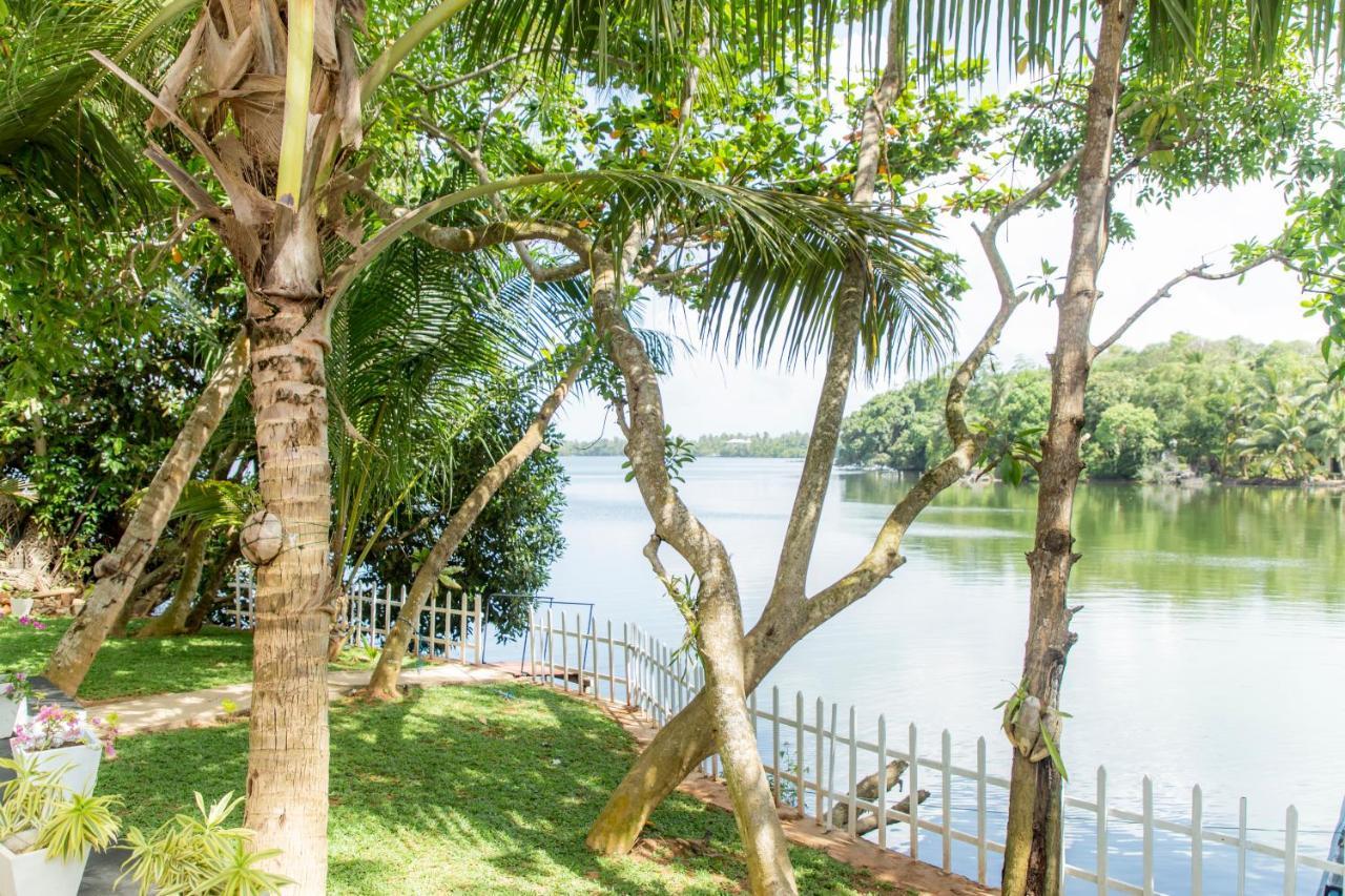 Scenery River Star Hotel Хикадува Екстериор снимка