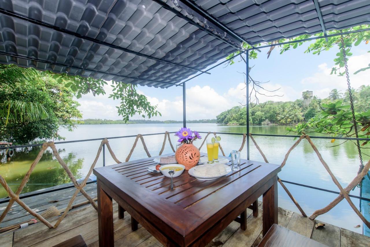 Scenery River Star Hotel Хикадува Екстериор снимка