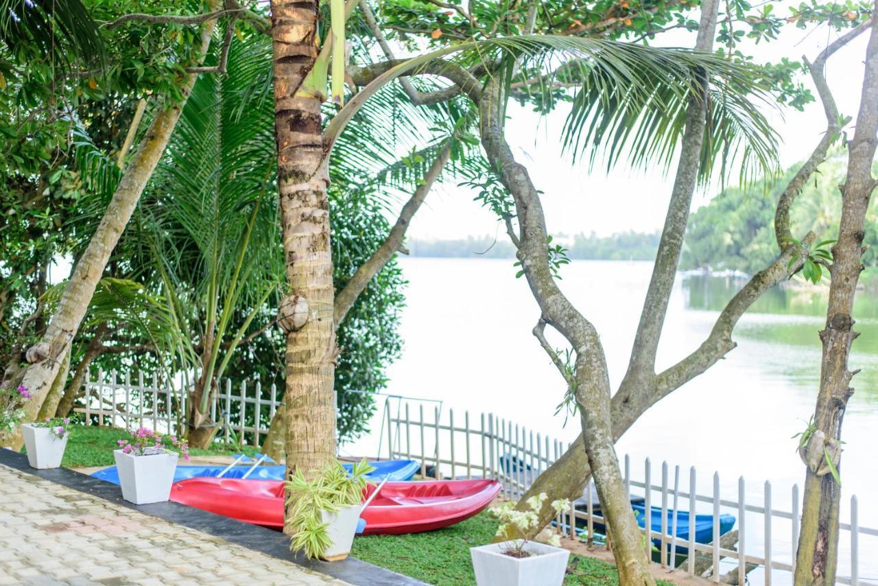Scenery River Star Hotel Хикадува Екстериор снимка